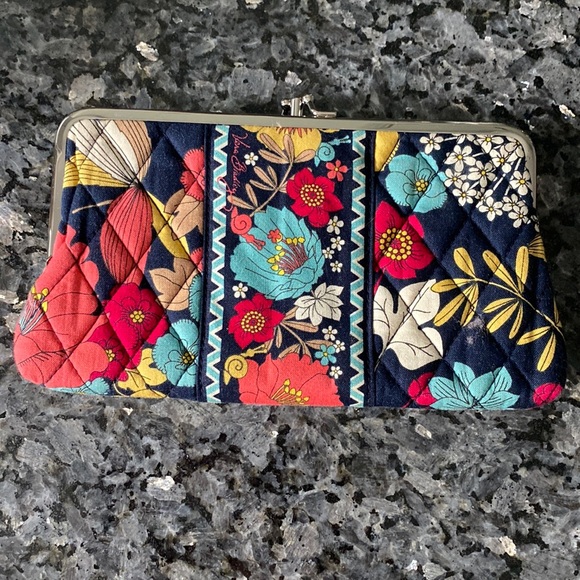 Vera Bradley purse/wallet new! - Picture 4 of 4